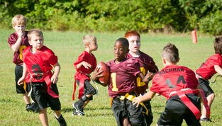 开云体育app入口-世界青少年星际滑板赛在上海火热举行，中国青少年滑板比赛视频