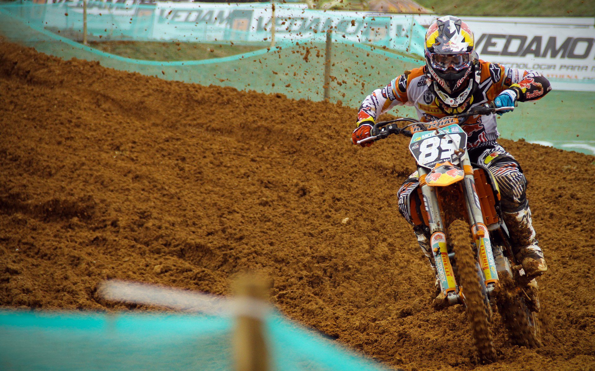 “英超积分榜变化频繁，冠军争夺逐渐白热化”，英超积分榜趣闻